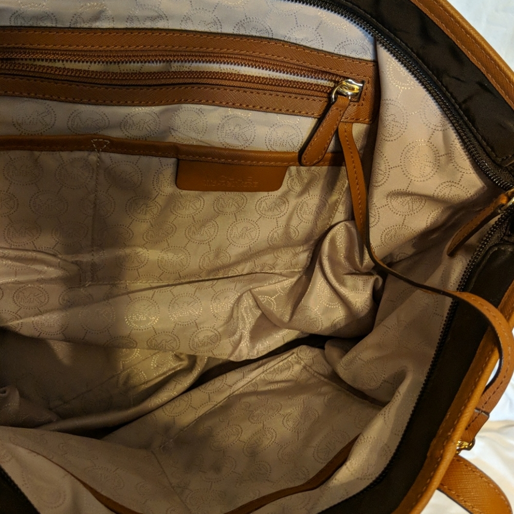 Michael Kors brown bag purse - Picture 4 of 13